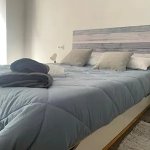  Apartamento Piso En El Centro Del Vendrell. Entero.