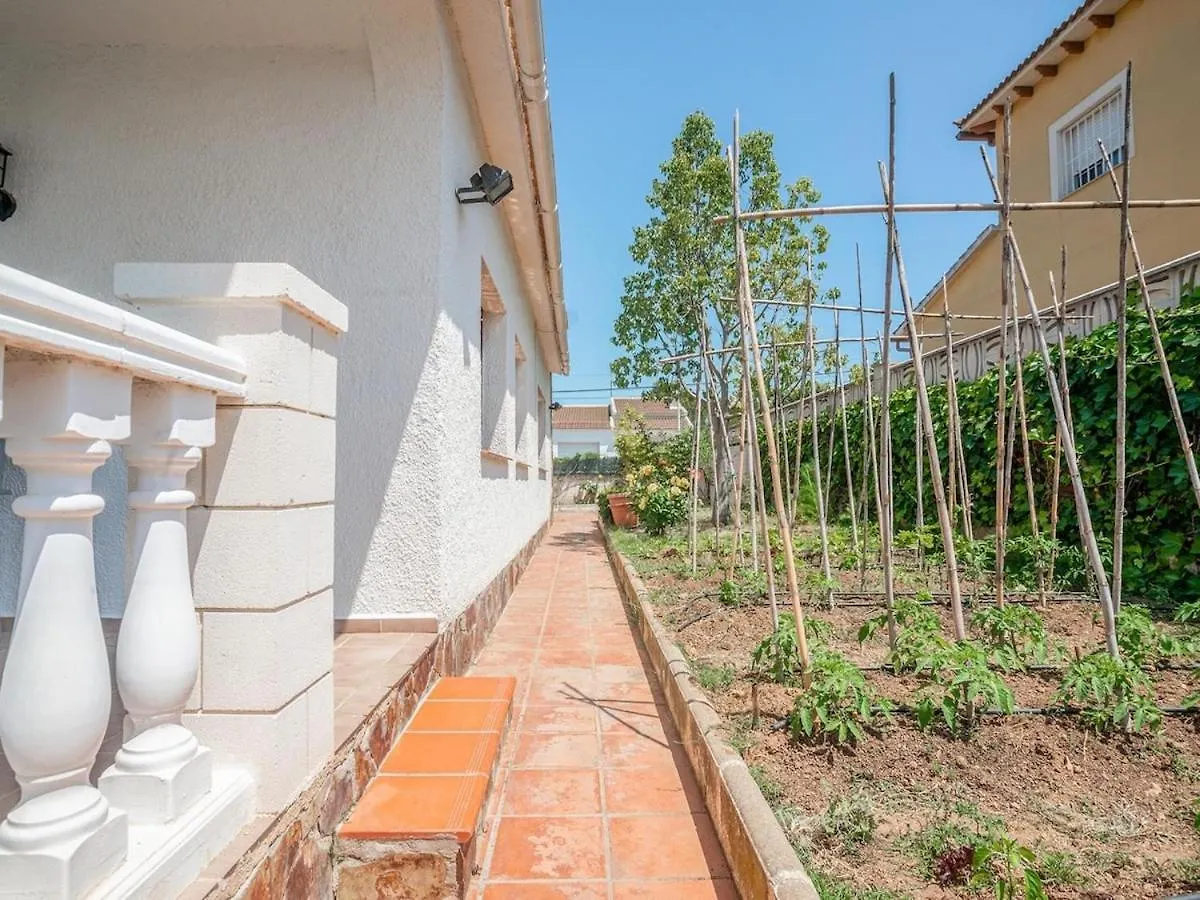 Preciosa Casa Con Un Enorme Jardin Apartment El Vendrell 0*,  Spain